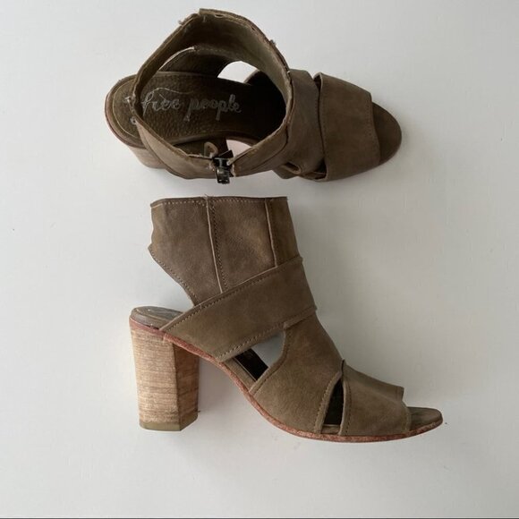 𝅺FREE People Chunky Heel Peep Toe Ankle Zip Booties Womens 7 - Picture 3 of 8